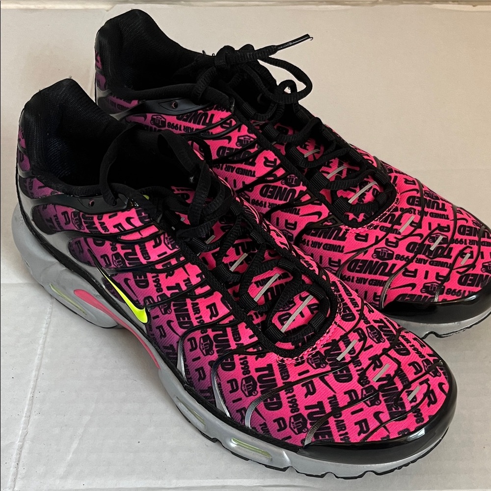 Nike Air Max Plus Mercurial XXV Mercurial 25 Black Pink Grey FJ4883-001 Men's 11